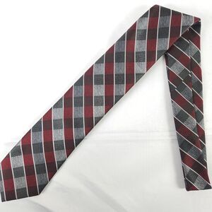 NWT Platinum Designs Plaid Gray Red Polyester Mens Tie 57" x 3.25"